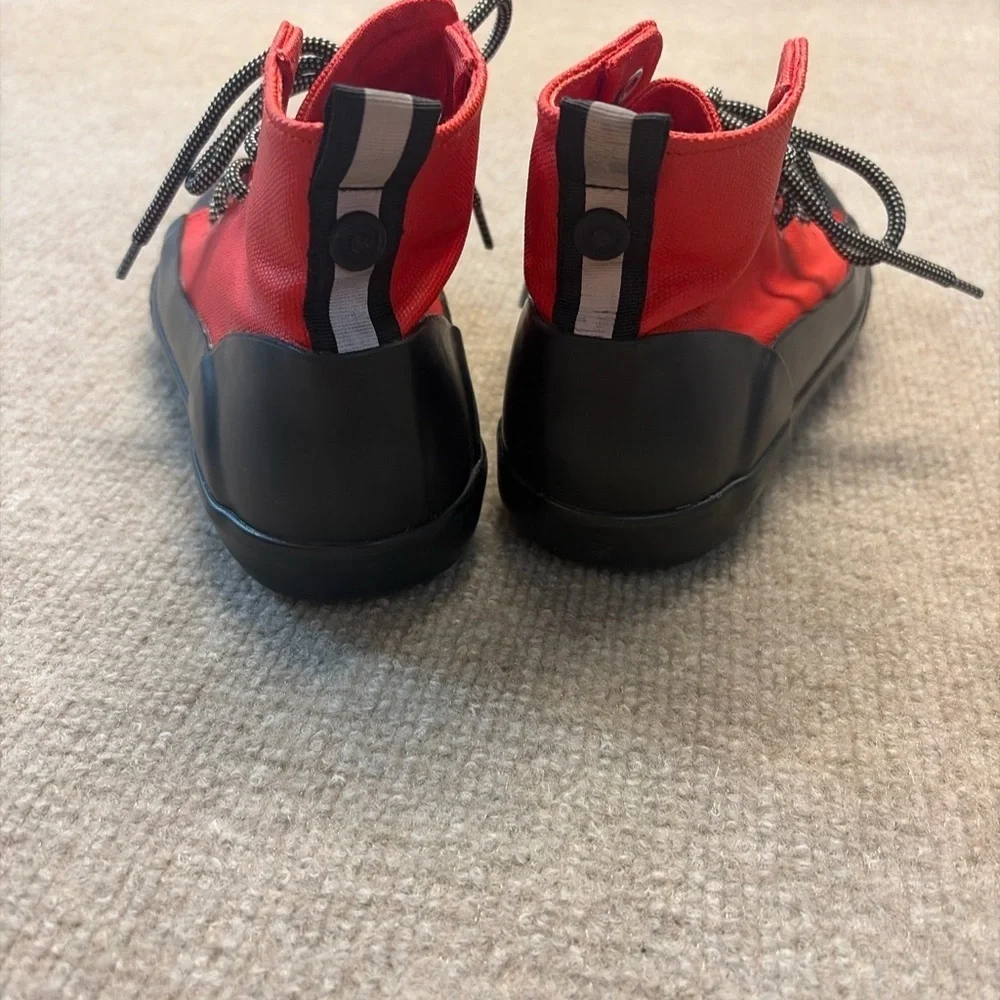 Hunter Red Waterproof Lace Up Boots Youth Size 3